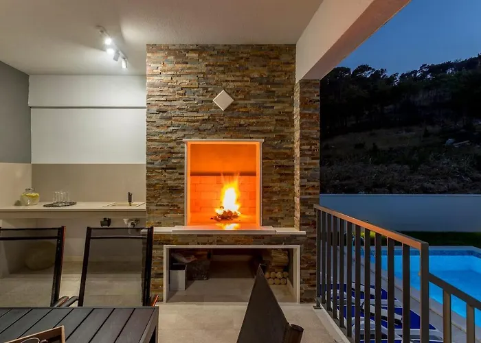 Luxe With Pool, Jacuzzi, And Sauna *