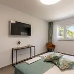 Luxe With Pool, Jacuzzi, And Sauna Villa Tugare