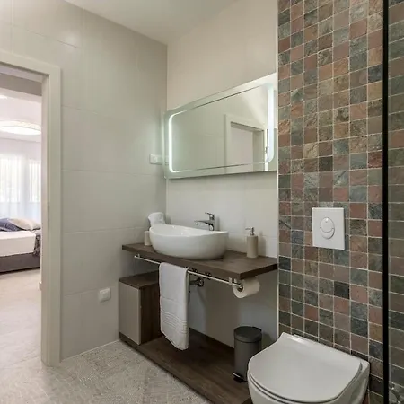 Luxe With Pool, Jacuzzi, And Sauna *