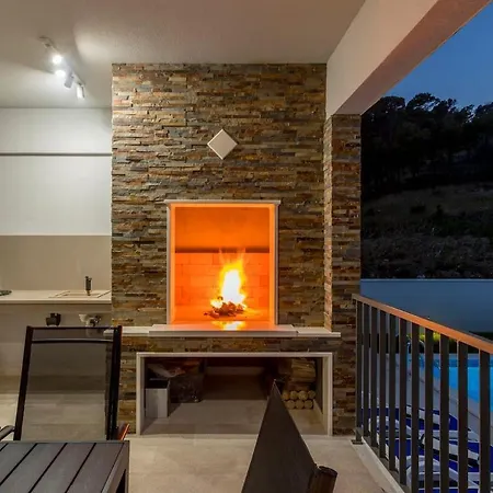 Luxe With Pool, Jacuzzi, And Sauna *