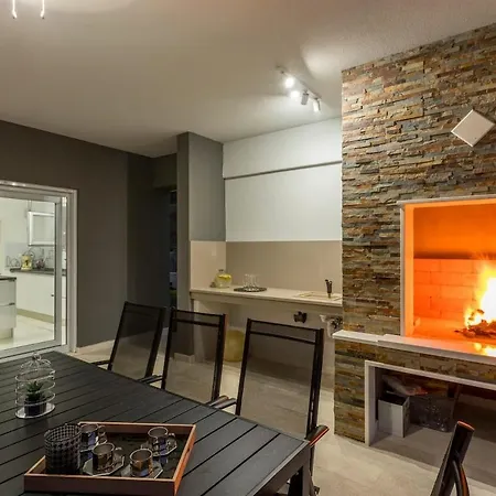 Luxe With Pool, Jacuzzi, And Sauna 빌라